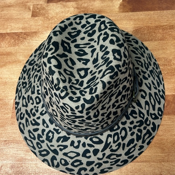 Adora Leopard Print Hat, like new condition. Never worn. - Picture 4 of 5